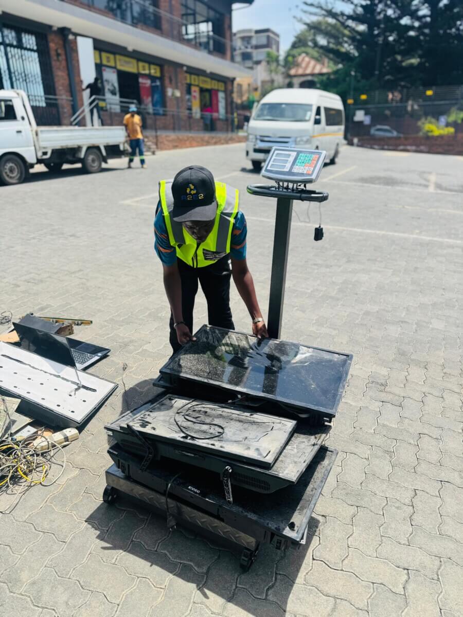 R2E2 KwaDukuza Buy-Back Centre Opening article image