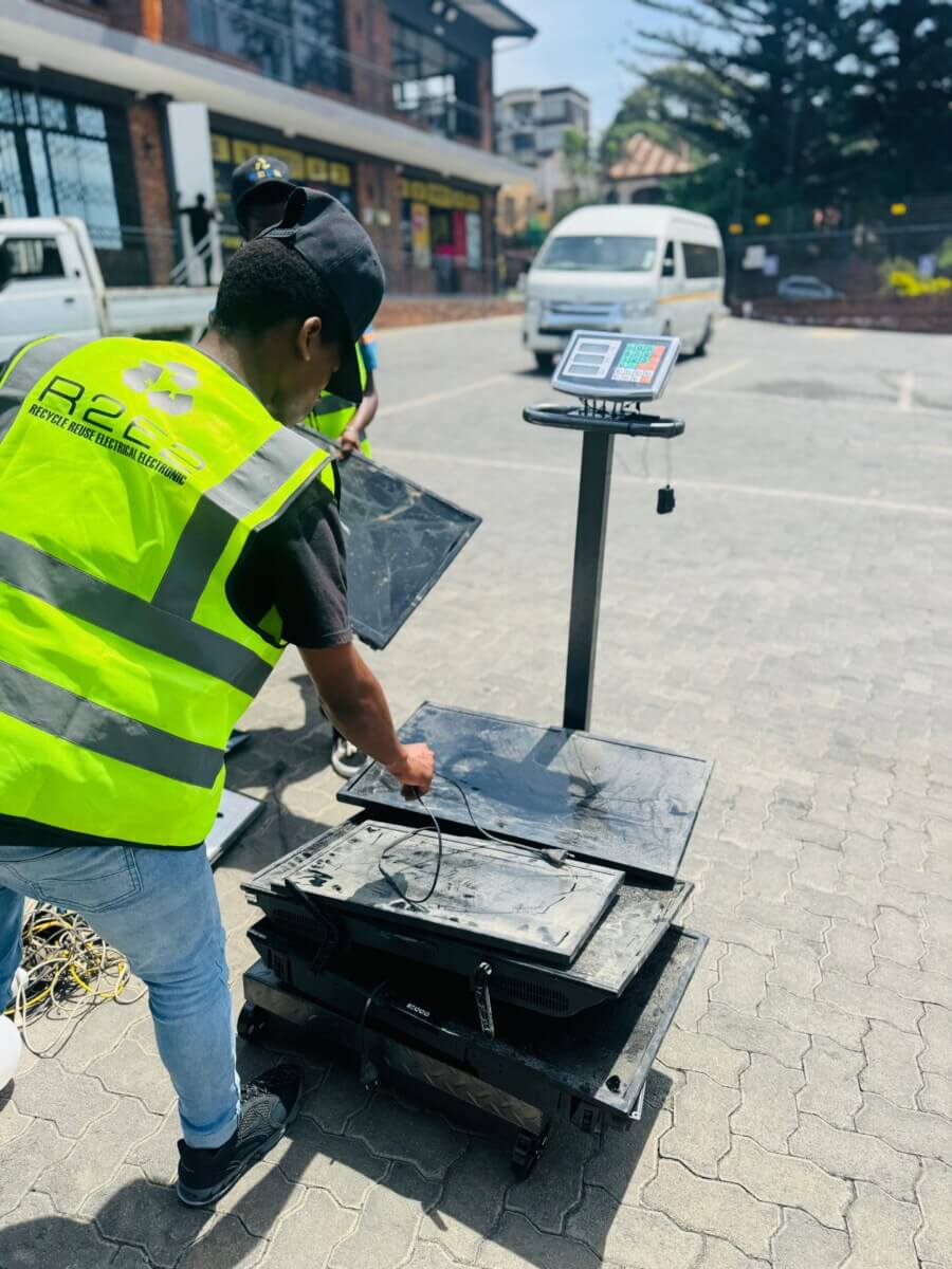 R2E2 KwaDukuza Buy-Back Centre Opening article image