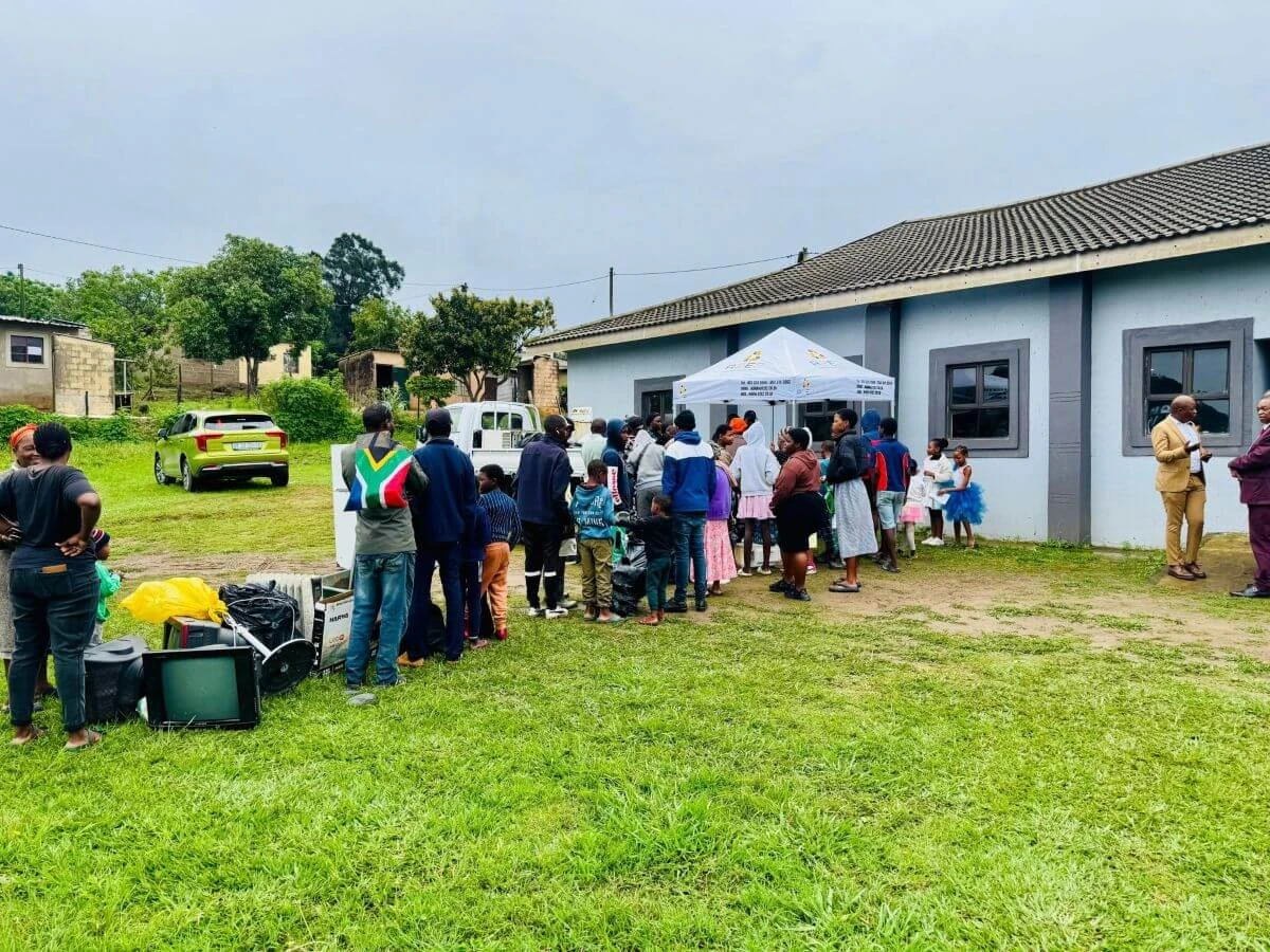 R2E2 New Beginnings Worship Centre E-Waste Collection Event article image