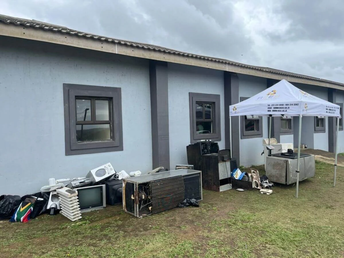 R2E2 New Beginnings Worship Centre E-Waste Collection Event article image